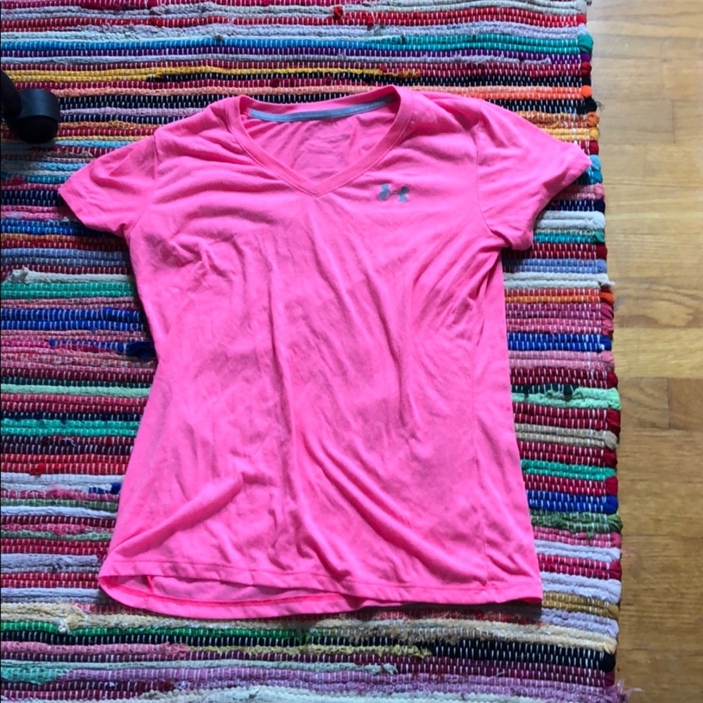 Under armour small tee
